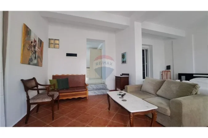 Vlore, jepet me qera apartament 3+1 , 113 m² 400 €