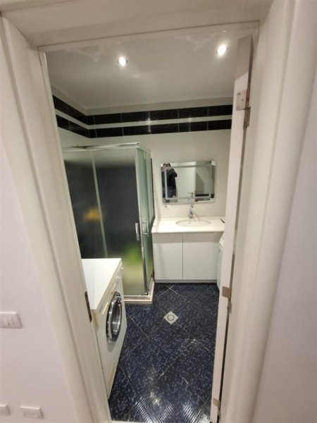 Tirane, jepet me qera apartament 1+1+Ballkon Kati 5, 64 m² 600 € (ZOGU I ZI)