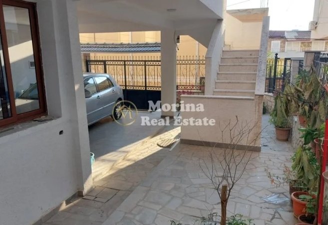 Tirane, shitet Vile 3+1 , 169 m² 360.500 € (Fresku)
