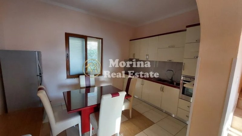 Tirane, shitet Vile 3+1 , 169 m² 360.500 € (Fresku)