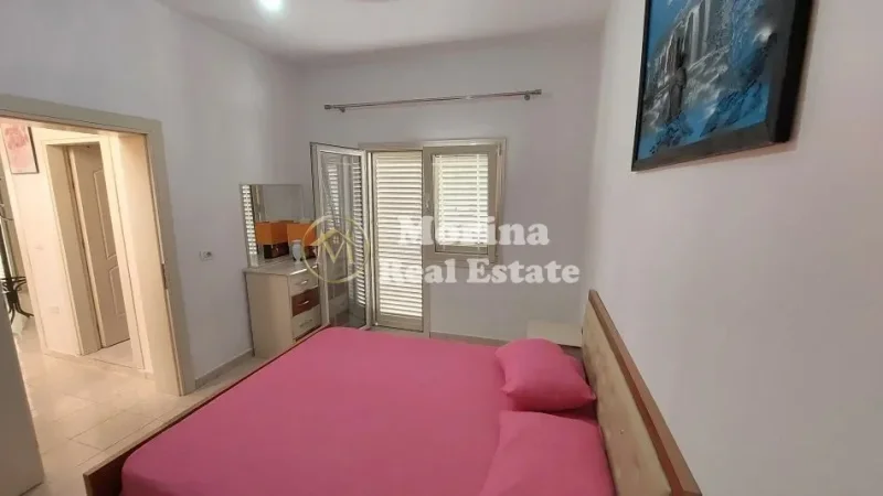 Tirane, shitet Vile 3+1 , 169 m² 360.500 € (Fresku)