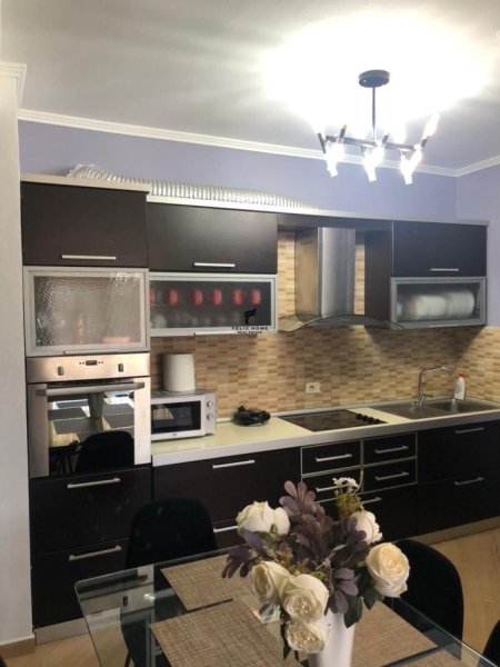 Tirane, shitet apartament 2+1 Kati 5, 112 m² 150.000 € (ASTIR)