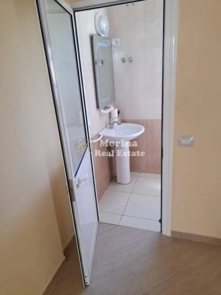 Tirane, shitet ambjent biznesi Kati 0, 44 m² 117.425 € (Vasil Shanto)