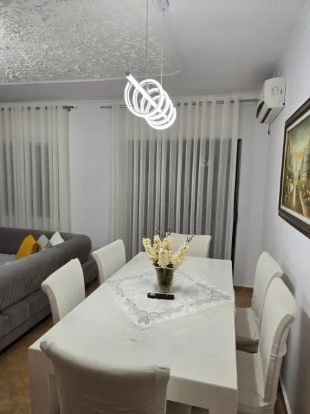 TIRANE, jap me qera apartament 2+1+Aneks+Ballkon , 700 €