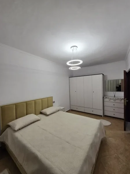 TIRANE, jap me qera apartament 2+1+Aneks+Ballkon , 700 €