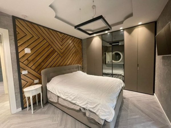 Tirane, shitet apartament 2+1+Aneks+Ballkon Kati 4, 105 m² 280.000 € 