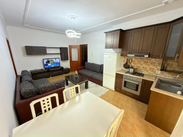 Tirane, jepet me qera apartament 2+1 Kati 5, 40000 LEKE