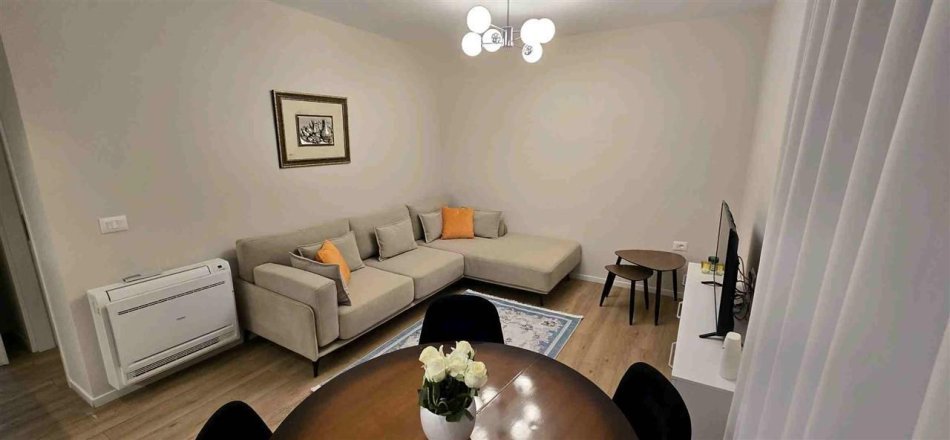 Tirane, jepet me qera apartament 2+1+Ballkon Kati 3, 75 m² 750 € (MYSLYM SHYRI)