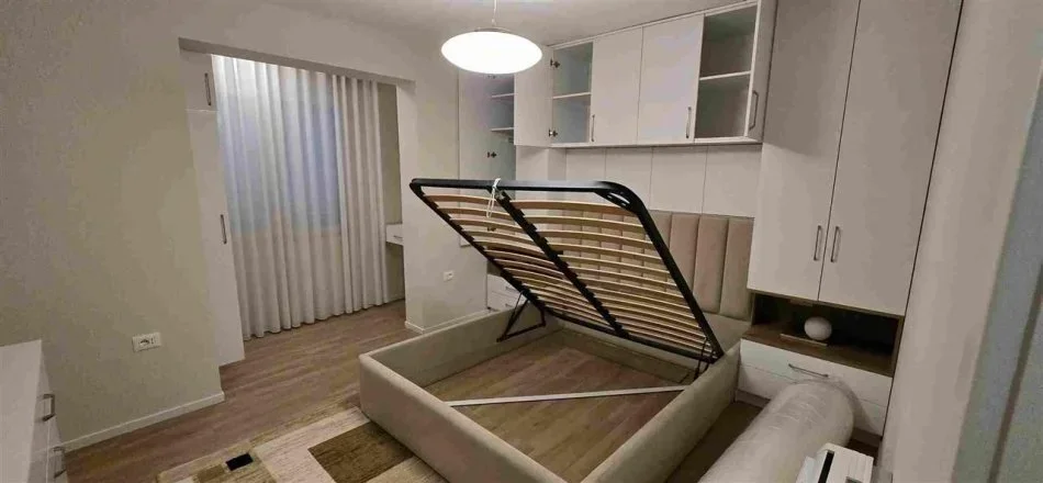 Tirane, jepet me qera apartament 2+1+Ballkon Kati 3, 75 m² 750 € (MYSLYM SHYRI)