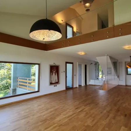 Tirane, shitet Vile 4+1 , 350 m² (Long Hill Residence)