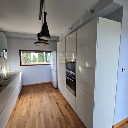 Tirane, shitet Vile 4+1 , 350 m² (Long Hill Residence)