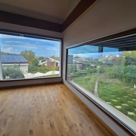 Tirane, shitet Vile 4+1 , 350 m² (Long Hill Residence)