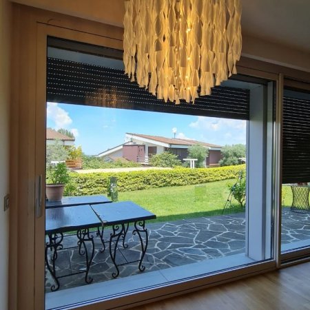 Tirane, shitet Vile 4+1 , 350 m² (Long Hill Residence)