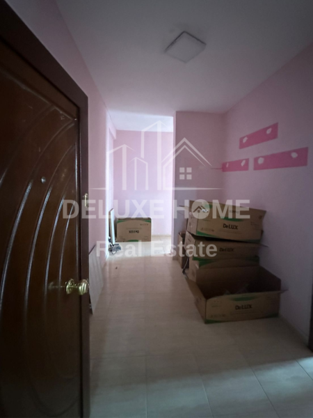 Tirane, jepet me qera ambjent biznesi Kati 4, 120 m² 700 € (Pazari ri)