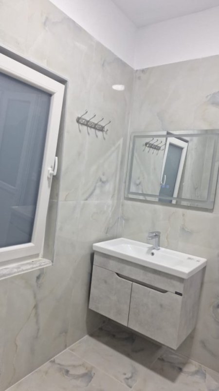 Tirane, jepet me qera shtepi 2+1 Kati 2, 85 m² 500 € (Ali Demi ,Rruga Idriz Dollaku)