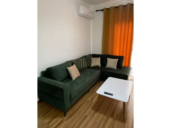 Tirane, shitet apartament 1+1+Ballkon , 73 m² 110.000 € 
