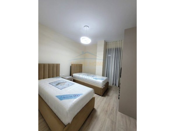 Tirane, jepet me qera apartament 2+1 Kati 1, 113 m² 1.260 € 