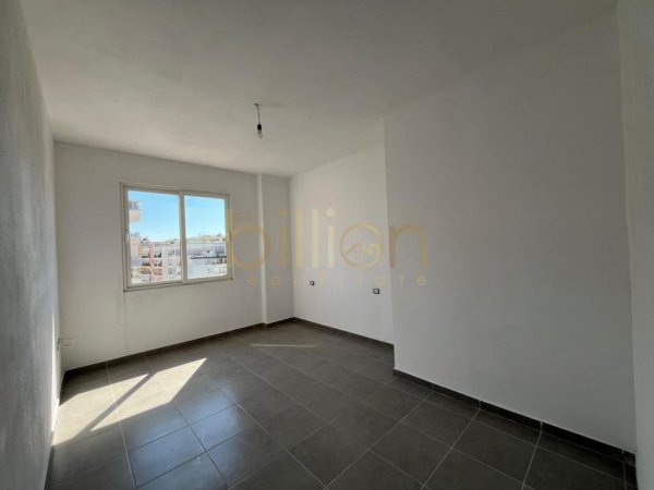 Tirane, shitet apartament 2+1+Ballkon , 110 m² 110.000 € 