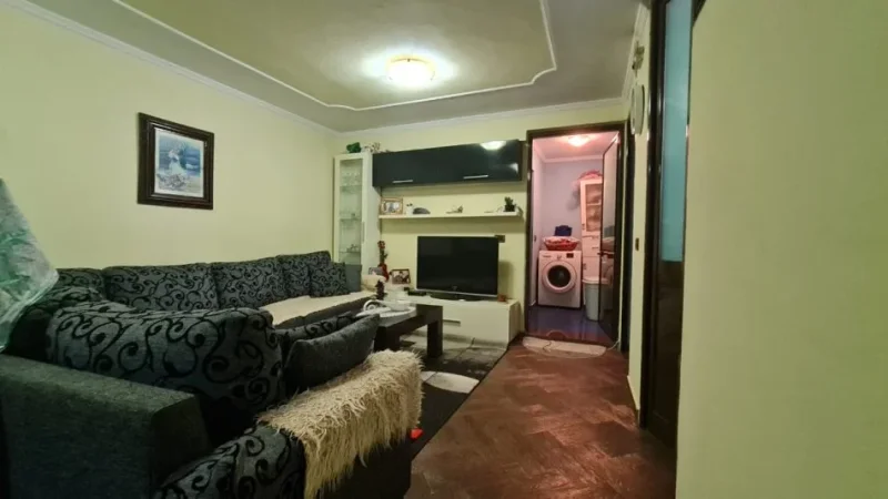 Tirane, shitet apartament 2+1 Kati 5, 280.000 € 