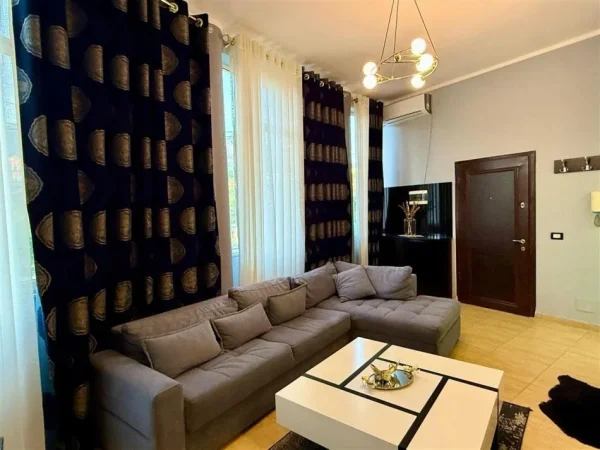 Tirane, shitet apartament 1+1 Kati 1, 58 m² (Rruga "Dlip Topi")