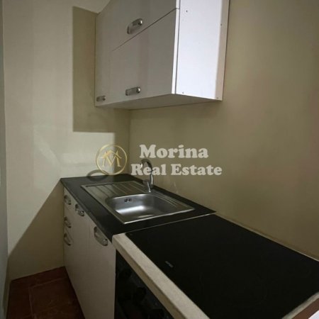 Tirane, jepet me qera shtepi 1+1 Kati 2, 55 m² 300 € (Medreseja)