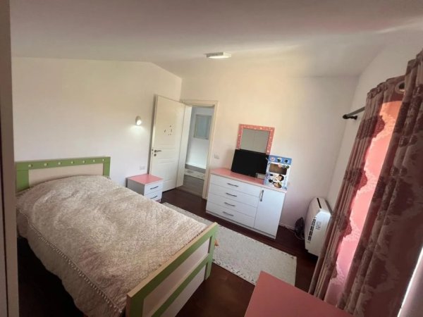 Tirane, jepet me qera Vile 3 Katshe , 643 m² 1.200 € 