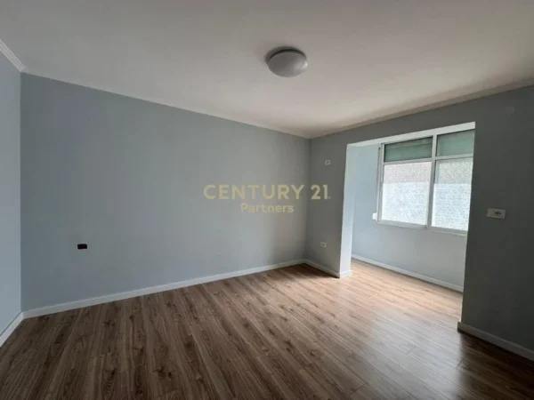 Tirane, shitet apartament 2+1 Kati 2, 71 m² 128.000 € (oxhaku)