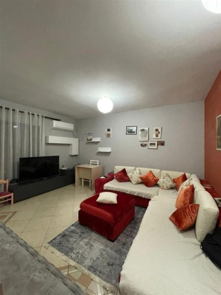 Tirane, shitet apartament 2+1+Ballkon Kati 3, 106 m² 166.000 € (YZBERISHT)