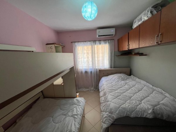 Tirane, shitet apartament 2+1+Ballkon Kati 3, 106 m² 166.000 € (YZBERISHT)