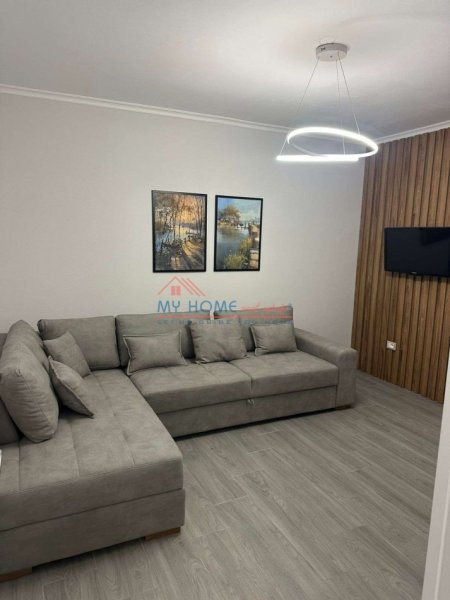 Tirane, jepet me qera apartament 1+1+Aneks Kati 1, 59 m² 570 € (Rruga Qemal Stafa)