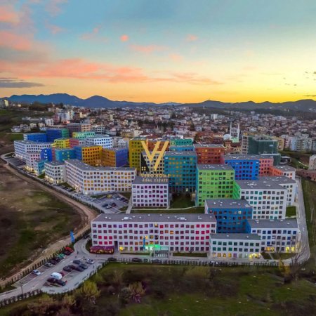 Tirane, jepet me qera apartament 1+1+Ballkon Kati 8, 56 m² 450 € (ALI DEMI)