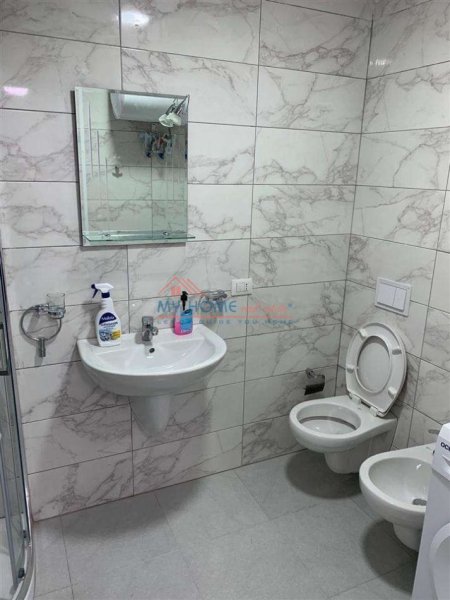 Tirane, jepet me qera apartament 2+1+Ballkon Kati 7, 100 m² 720 € (Don Bosko)