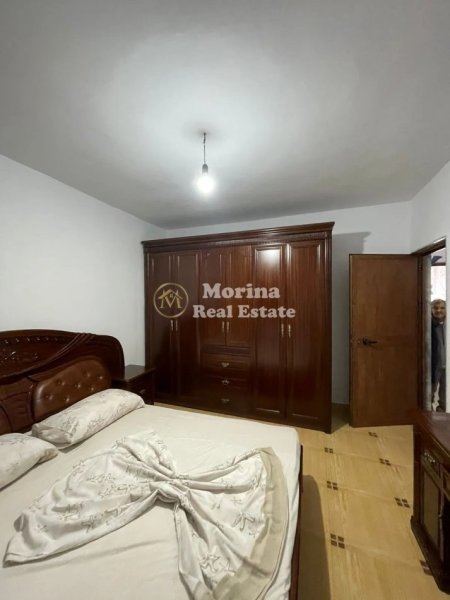 Tirane, jepet me qera apartament 2+1 Kati 4, 90 m² 550 € (Libri Universitar)