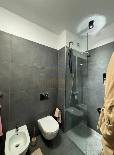 Tirane, jepet me qera apartament 2+1 Kati 5, 100 m² 800 € (QUARTUM Residence , Rruga Jordan Misja)