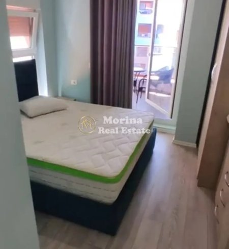 Tirane, jepet me qera apartament 2+1+Ballkon Kati 2, 90 m² 600 € (Ali Demi)