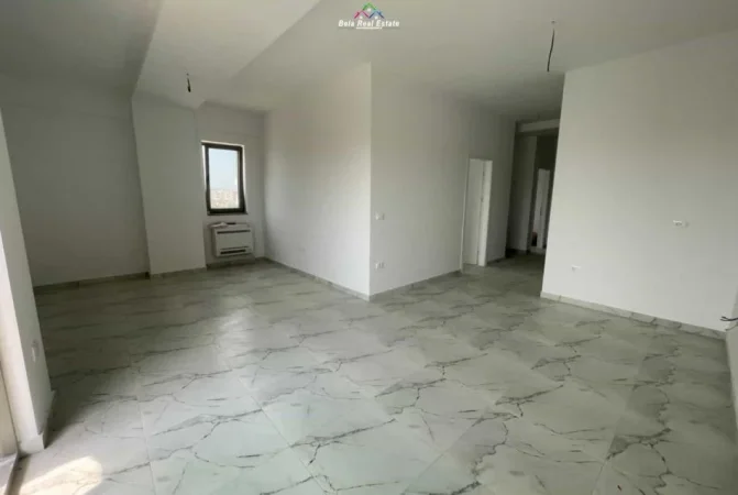 Tirane, shes apartament 2+1+Ballkon Kati 8, 102 m² 225.000 € (Rruga e Dafinave)