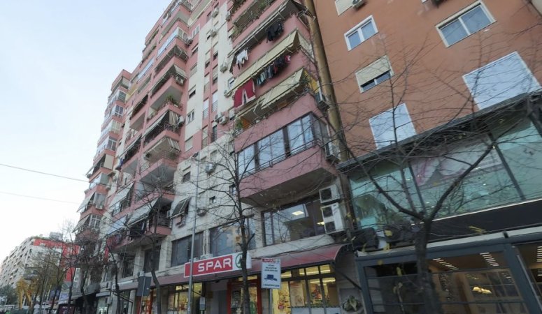 Tirane, shitet apartament 4+1+Ballkon Kati 6, 196 m² 572.000 € (Rruga Sami Frashëri)
