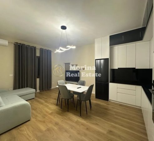 Tirane, jepet me qera Vile 2+1 Kati 2, 120 m² 500 € (Sauk)
