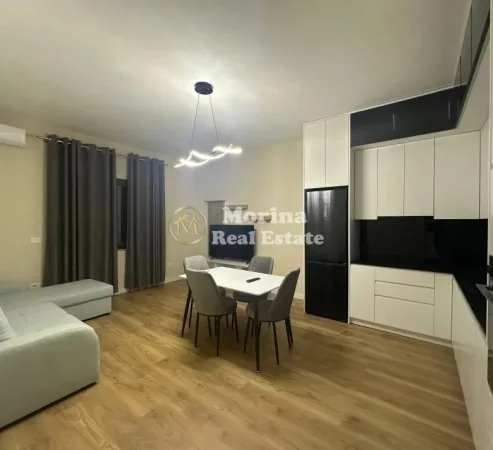 Tirane, jepet me qera Vile 2+1 Kati 2, 120 m² 500 € (Sauk)
