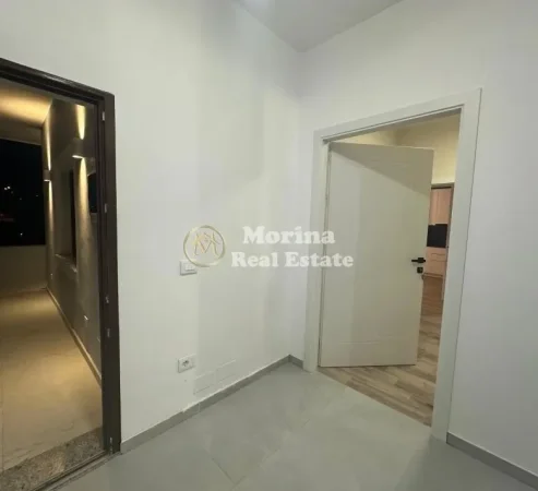 Tirane, jepet me qera Vile 2+1 Kati 2, 120 m² 500 € (Sauk)