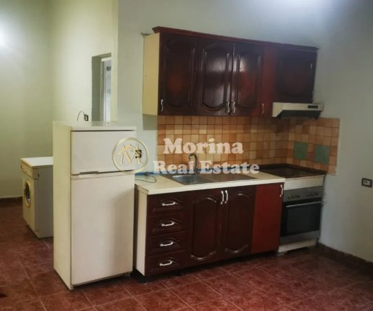 Tirane, jepet me qera shtepi 1+1 Kati 1, 55 m² 350 € (Stacioni i Trenit)