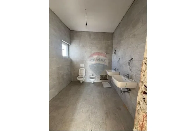 Tirane, shitet apartament 2+1 Kati 4, 129 m² 181.000 € (Jordan Misja – Kompleksi BERMON)