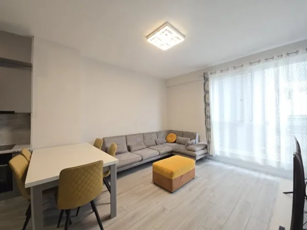 Tirane, jepet me qera apartament 1+1 Kati 5, 70 m² 750 € (komuna parisit)