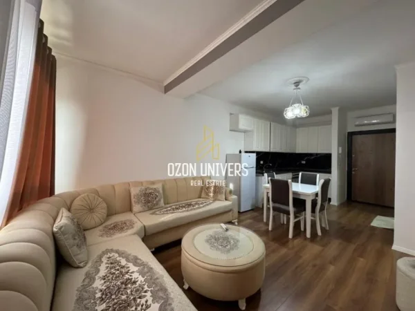 Tirane, jepet me qera apartament 1+1+Ballkon Kati 5, 56 m² 450 € (Green City Residence, Astir!)