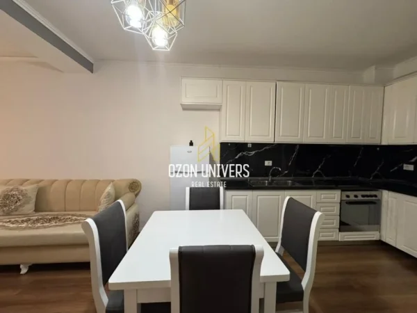 Tirane, jepet me qera apartament 1+1+Ballkon Kati 5, 56 m² 450 € (Green City Residence, Astir!)