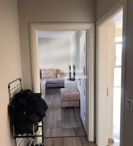 Tirane, jepet me qera apartament 1+1 Kati 5, 65 m² 600 € (21 Dhjetori)