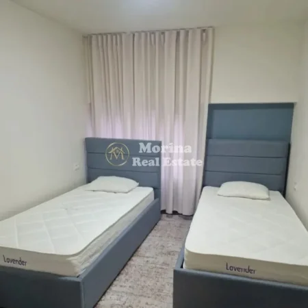 Tirane, jepet me qera apartament 2+1 Kati 0, 85 m² 700 € (Stacioni i Trenit)