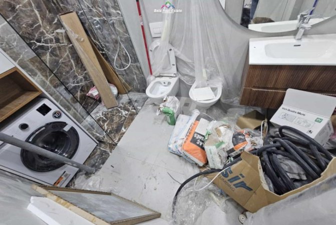 Tirane, jepet me qera zyre Kati 4, 75 m² 1.300 € (prane Condor Center)