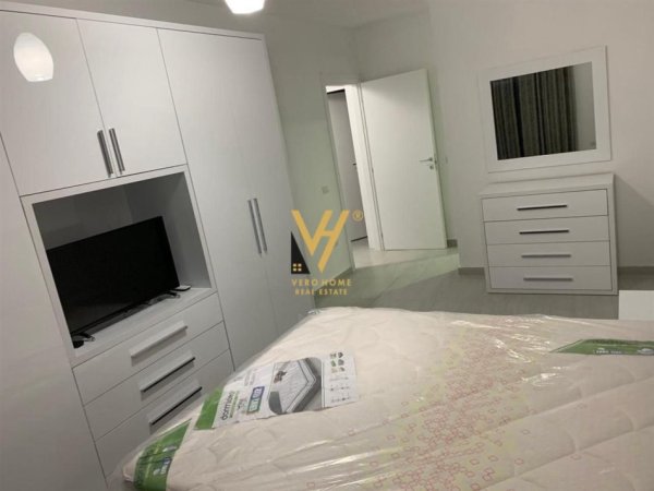 Tirane, jepet me qera apartament 2+1+Ballkon Kati 7, 100 m² 700 € (DON BOSKO)