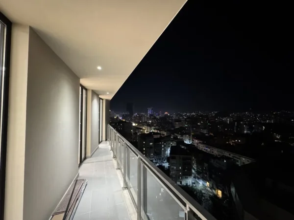 Tirane, jepet me qera apartament 2+1+Aneks+Ballkon Kati 12, 94 m² 1.000 € (rruga e durresit)